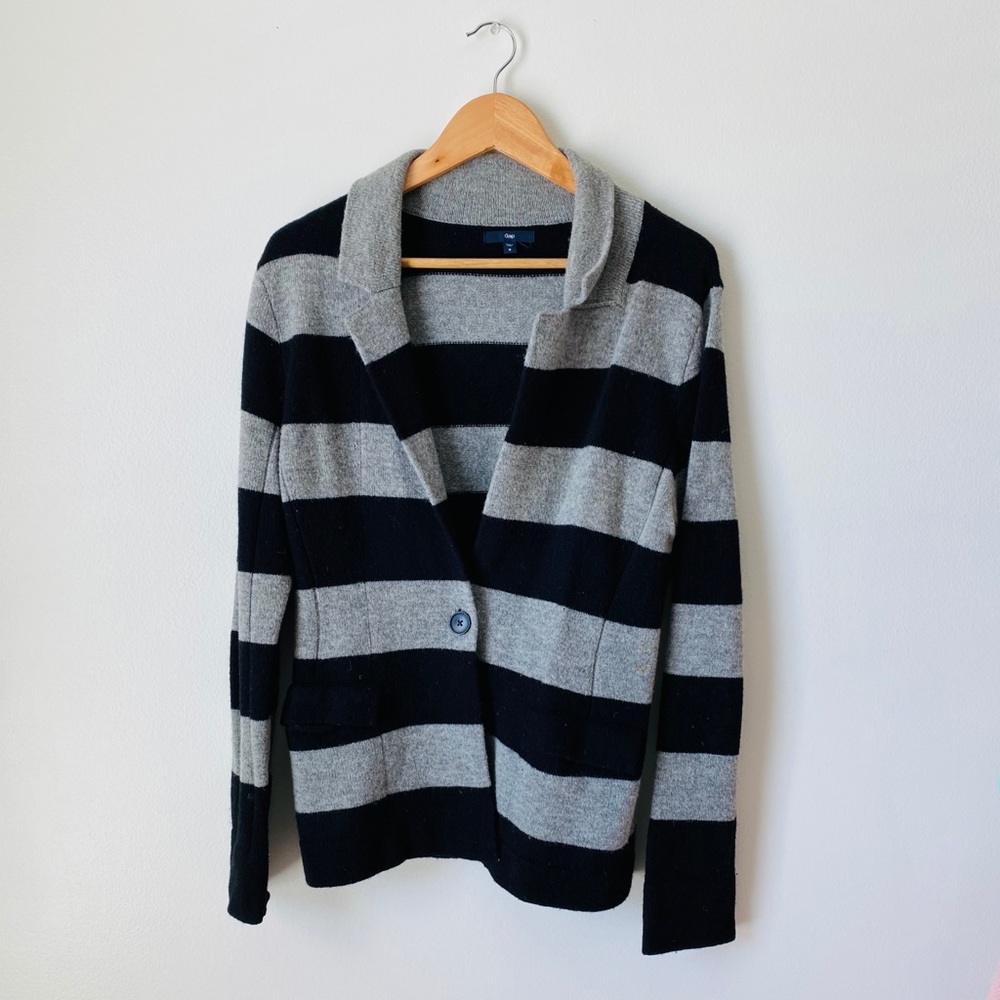 Gap Sweater